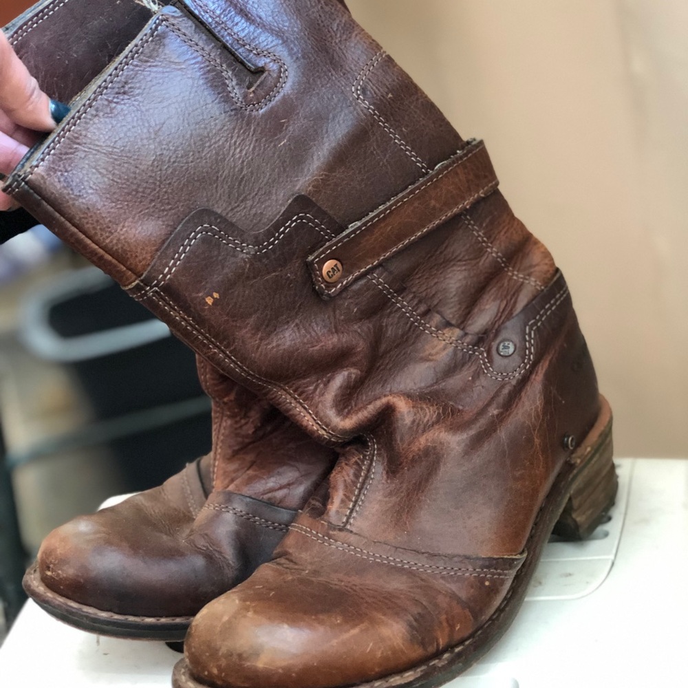 ➳ℂ𝕒𝕥𝕖𝕣𝕡𝕚𝕝𝕝𝕒𝕣 “𝕃𝕚𝕧” Women’s Boots➳ - Picture 3 of 8